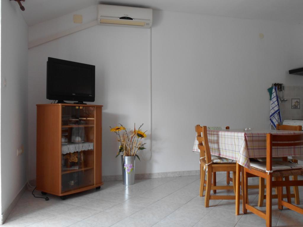Apartment Kurelic Rab Town Exterior foto