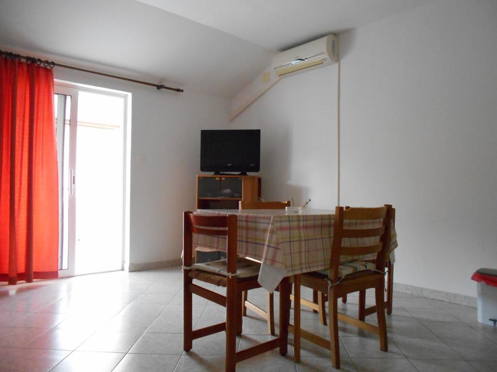 Apartment Kurelic Rab Town Exterior foto