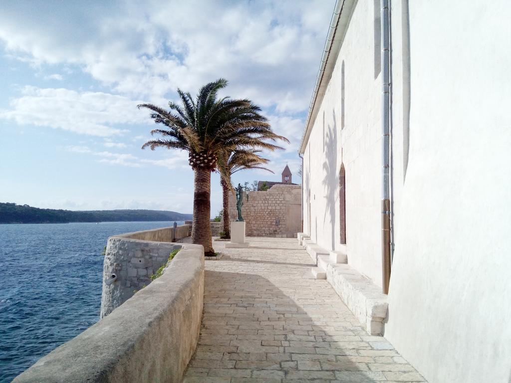 Apartment Kurelic Rab Town Exterior foto
