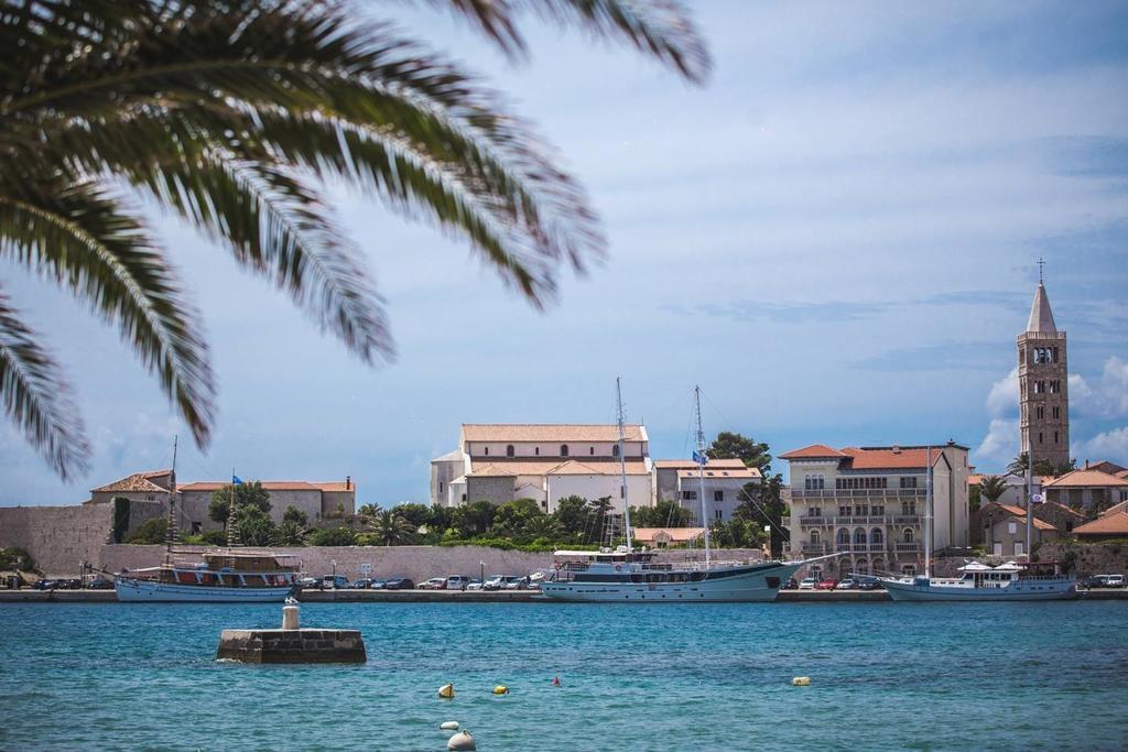 Apartment Kurelic Rab Town Exterior foto